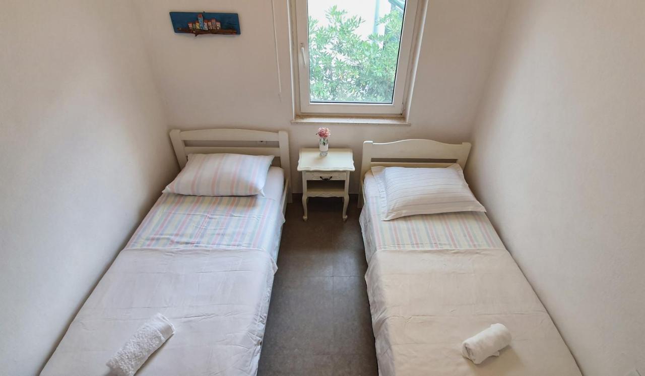 Apartmani Maja Kanica Rogoznica  Ngoại thất bức ảnh
